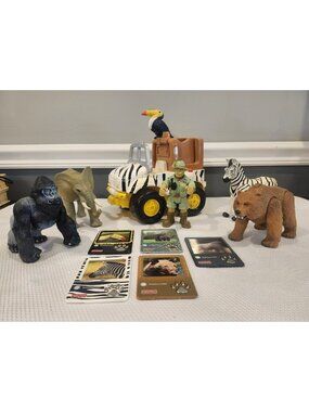 Fisher Price-Wild Adventures-Smithsonian Set~Jeep~Safari Guide~5 Animals~Cards